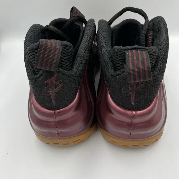 Nike Air Foamposite One Night Maroon Black Size 8Classic Style Urban Street